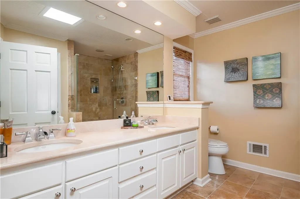 6250 Weatherly Drive, Sandy Springs, Georgia 30328, 4 Bedrooms Bedrooms, ,2 BathroomsBathrooms,Residential,Sold,6250 Weatherly Drive,5811741