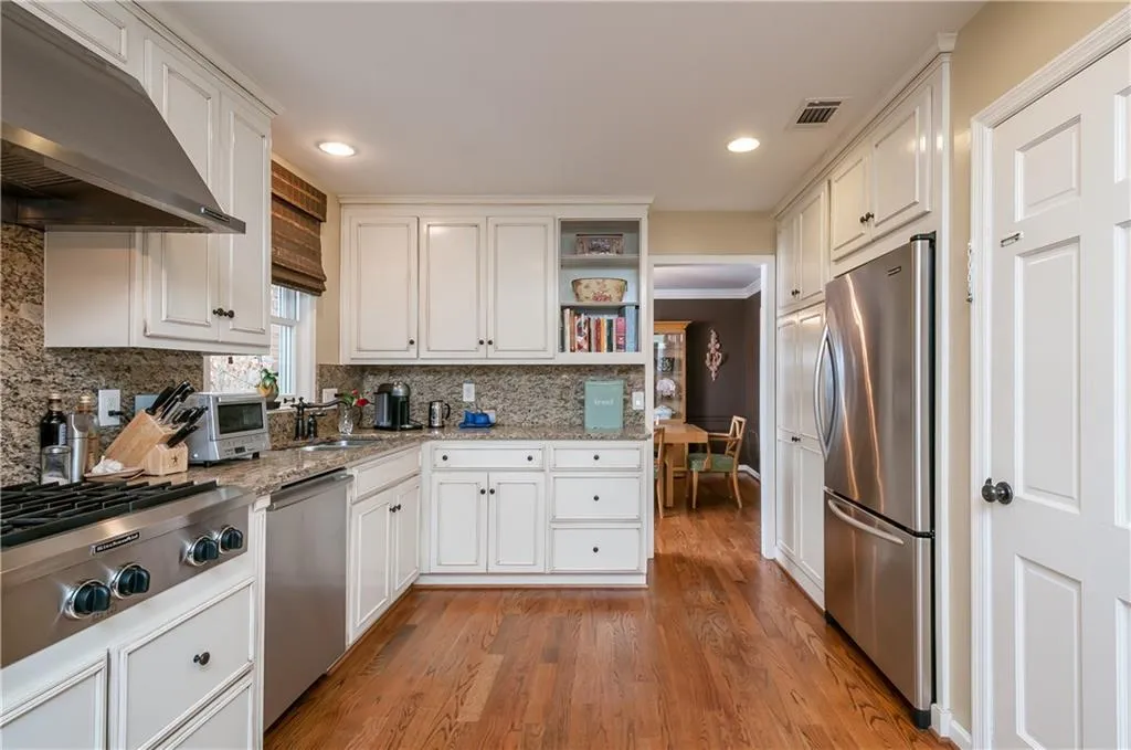 6250 Weatherly Drive, Sandy Springs, Georgia 30328, 4 Bedrooms Bedrooms, ,2 BathroomsBathrooms,Residential,Sold,6250 Weatherly Drive,5811741