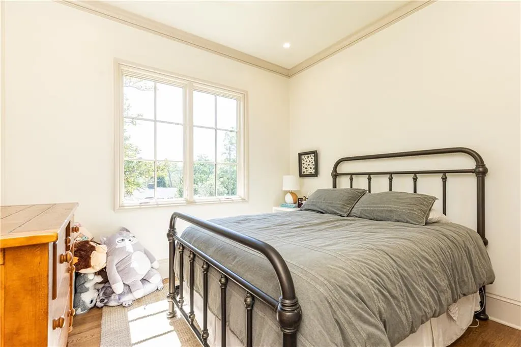 Main Floor guest bedroom #2