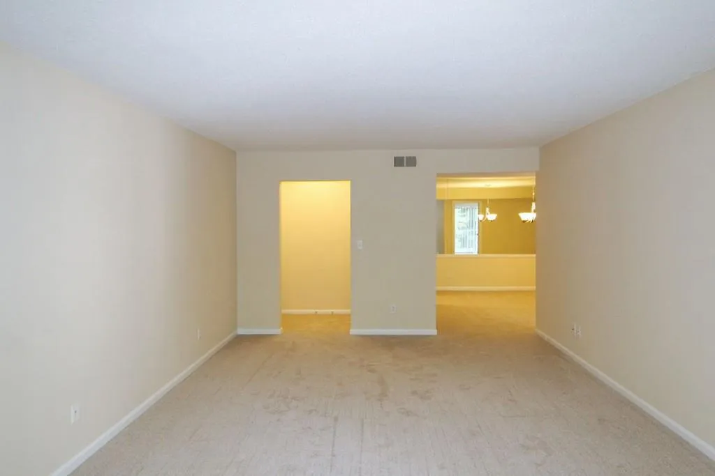 6851 Roswell Road Ne Unit M22, Atlanta, Georgia 30328, 3 Bedrooms Bedrooms, ,2 BathroomsBathrooms,Residential,Sold,6851 Roswell Road Ne Unit M22,5578774