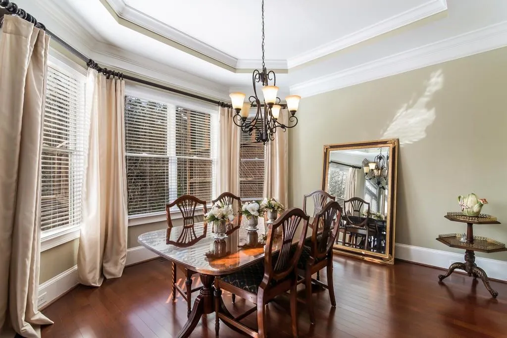 683 Royer Court, Atlanta, Georgia 30342, 3 Bedrooms Bedrooms, ,2 BathroomsBathrooms,Residential,Sold,683 Royer Court,6129513