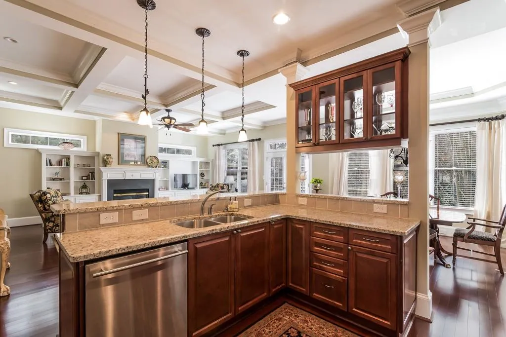 683 Royer Court, Atlanta, Georgia 30342, 3 Bedrooms Bedrooms, ,2 BathroomsBathrooms,Residential,Sold,683 Royer Court,6129513