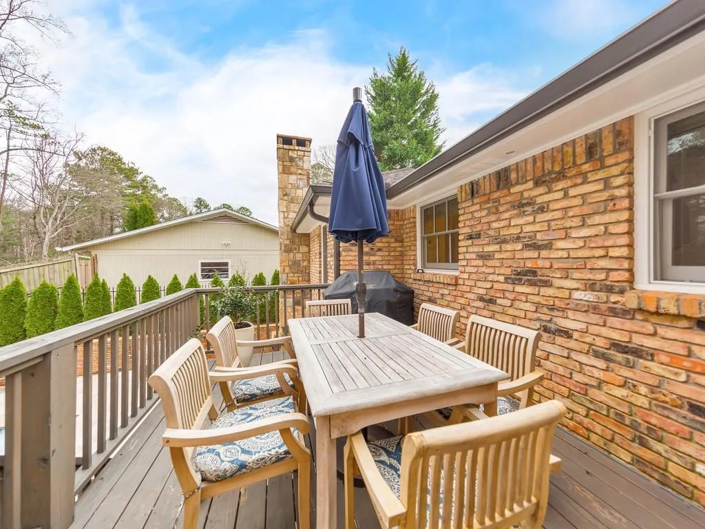 235 Forrest Lake Drive Nw, Atlanta, Georgia 30327, 5 Bedrooms Bedrooms, ,4 BathroomsBathrooms,Residential,Sold,235 Forrest Lake Drive Nw,6667926