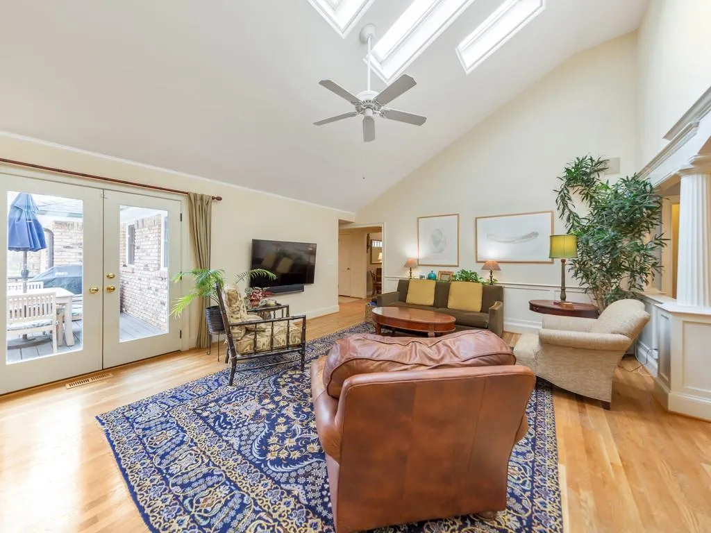 235 Forrest Lake Drive Nw, Atlanta, Georgia 30327, 5 Bedrooms Bedrooms, ,4 BathroomsBathrooms,Residential,Sold,235 Forrest Lake Drive Nw,6667926