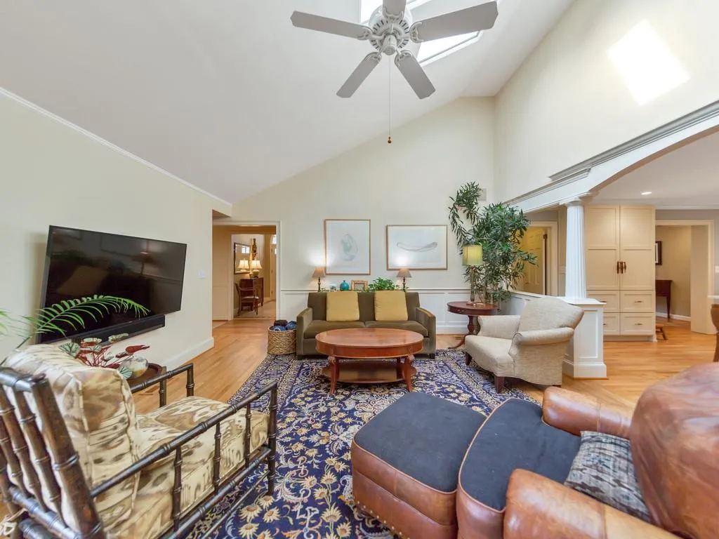 235 Forrest Lake Drive Nw, Atlanta, Georgia 30327, 5 Bedrooms Bedrooms, ,4 BathroomsBathrooms,Residential,Sold,235 Forrest Lake Drive Nw,6667926