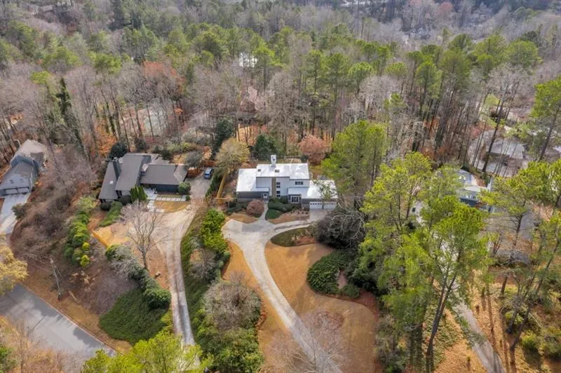 2010 River North Parkway, Sandy Springs, Georgia 30328, 4 Bedrooms Bedrooms, ,3 BathroomsBathrooms,Residential,Sold,2010 River North Parkway,6653841