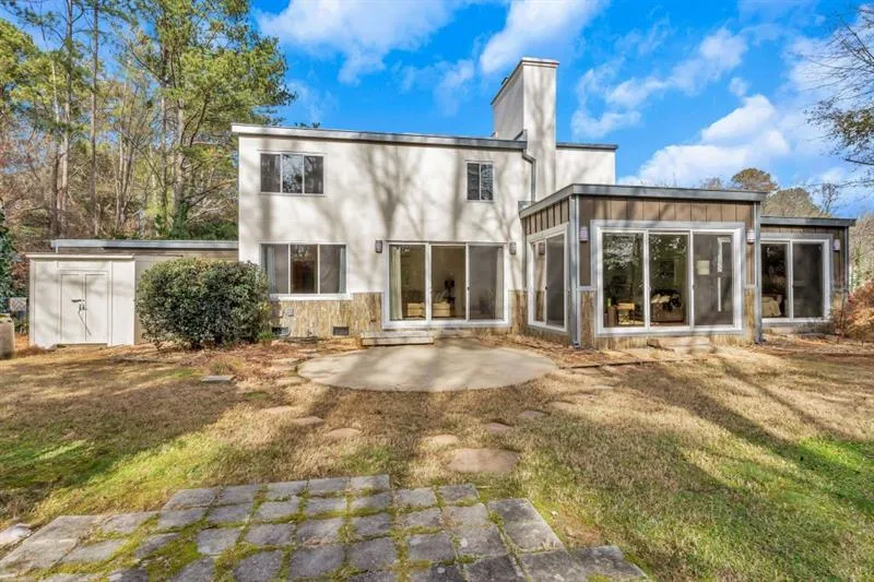 2010 River North Parkway, Sandy Springs, Georgia 30328, 4 Bedrooms Bedrooms, ,3 BathroomsBathrooms,Residential,Sold,2010 River North Parkway,6653841