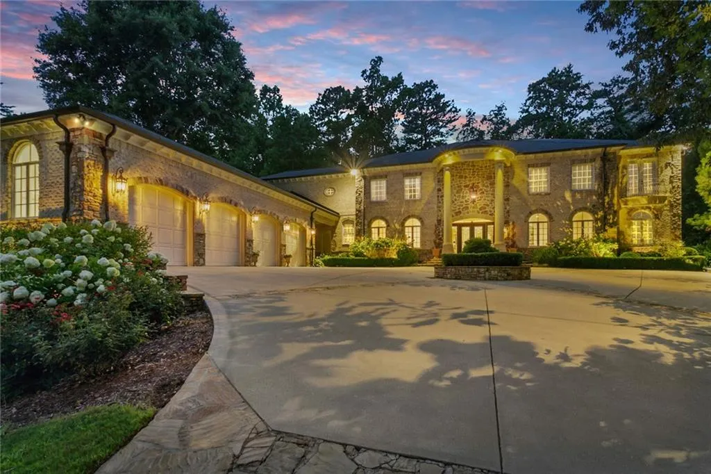5170 Peachtree Dunwoody Road, Sandy Springs, Georgia 30342, 7 Bedrooms Bedrooms, ,9 BathroomsBathrooms,Residential,Sold,5170 Peachtree Dunwoody Road,7087966