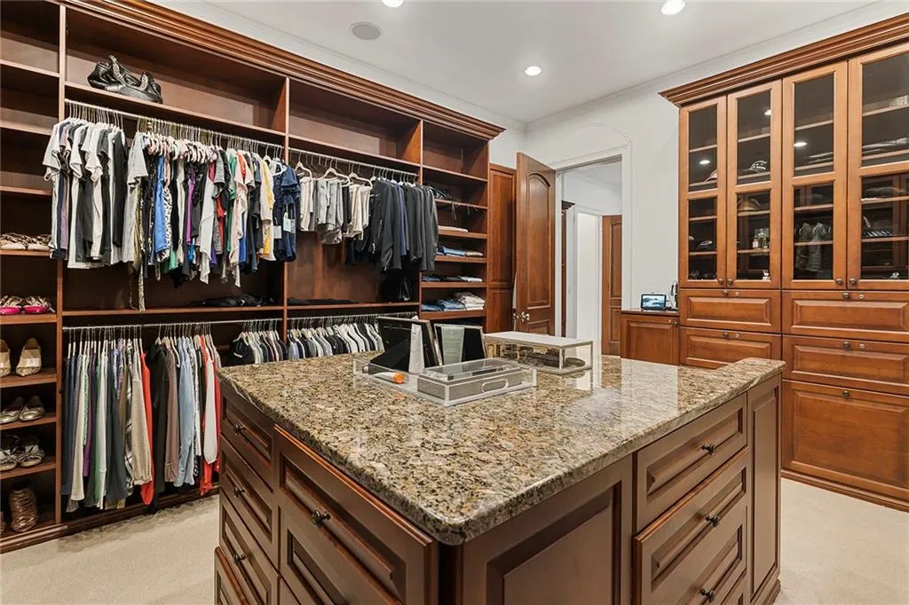 5170 Peachtree Dunwoody Road, Sandy Springs, Georgia 30342, 7 Bedrooms Bedrooms, ,9 BathroomsBathrooms,Residential,Sold,5170 Peachtree Dunwoody Road,7087966