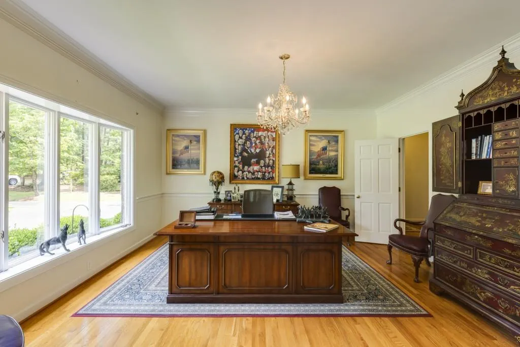 505 Valley Hall Drive, Sandy Springs, Georgia 30350, 5 Bedrooms Bedrooms, ,3 BathroomsBathrooms,Residential,Sold,505 Valley Hall Drive,7416999