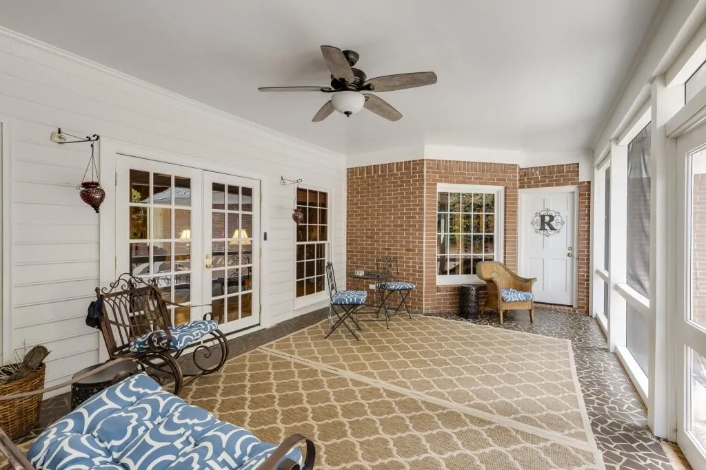 505 Valley Hall Drive, Sandy Springs, Georgia 30350, 5 Bedrooms Bedrooms, ,3 BathroomsBathrooms,Residential,Sold,505 Valley Hall Drive,7416999