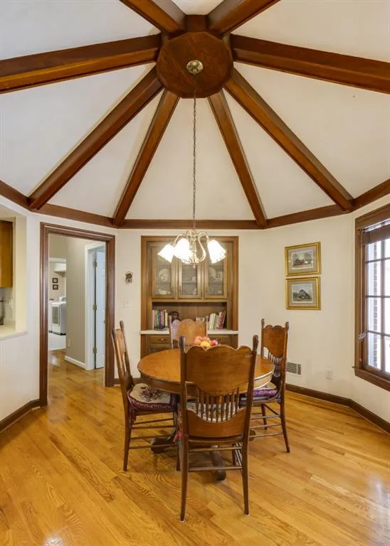 505 Valley Hall Drive, Sandy Springs, Georgia 30350, 5 Bedrooms Bedrooms, ,3 BathroomsBathrooms,Residential,Sold,505 Valley Hall Drive,7416999