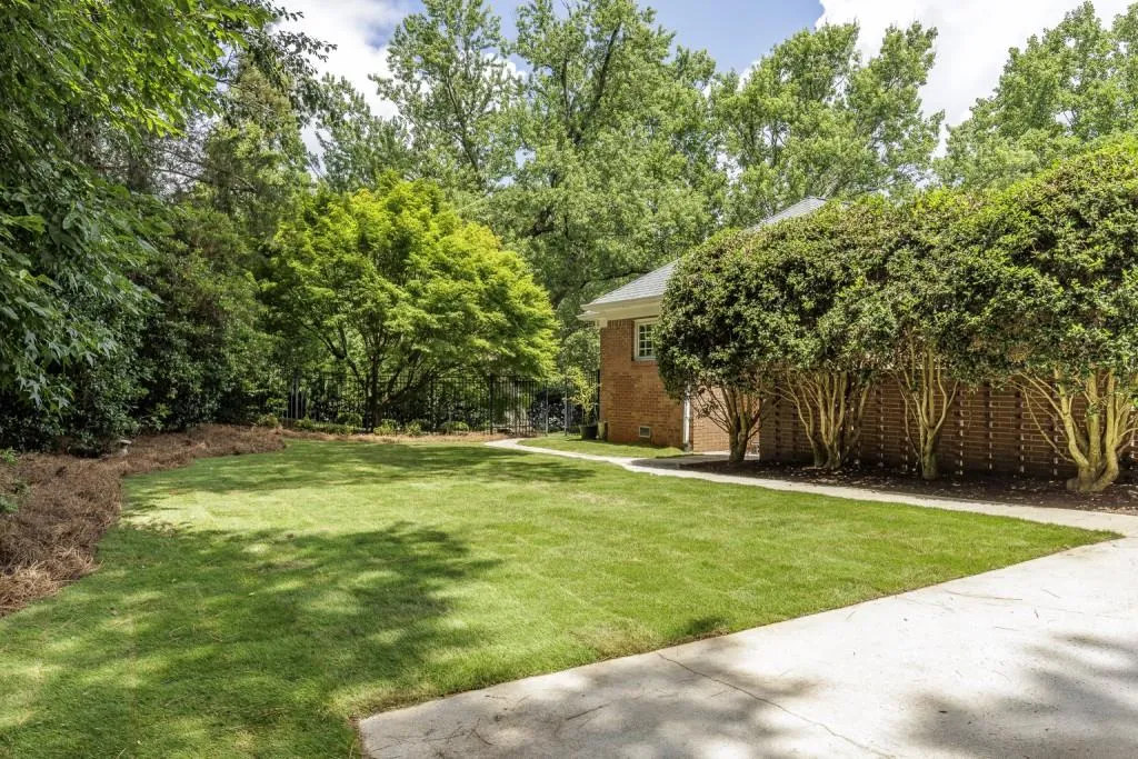 505 Valley Hall Drive, Sandy Springs, Georgia 30350, 5 Bedrooms Bedrooms, ,3 BathroomsBathrooms,Residential,Sold,505 Valley Hall Drive,7416999