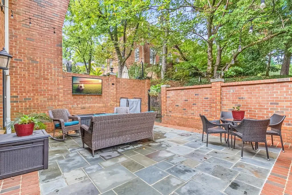 634 Jefferson Circle Ne, Sandy Springs, Georgia 30328, 3 Bedrooms Bedrooms, ,2 BathroomsBathrooms,Residential,Sold,634 Jefferson Circle Ne,7462266