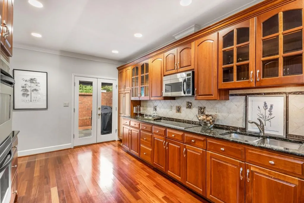 634 Jefferson Circle Ne, Sandy Springs, Georgia 30328, 3 Bedrooms Bedrooms, ,2 BathroomsBathrooms,Residential,Sold,634 Jefferson Circle Ne,7462266