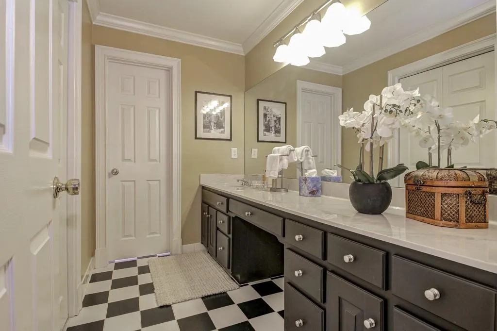 4999 Long Island Drive Nw, Sandy Springs, Georgia 30327, 5 Bedrooms Bedrooms, ,5 BathroomsBathrooms,Residential,Sold,4999 Long Island Drive Nw,5736500