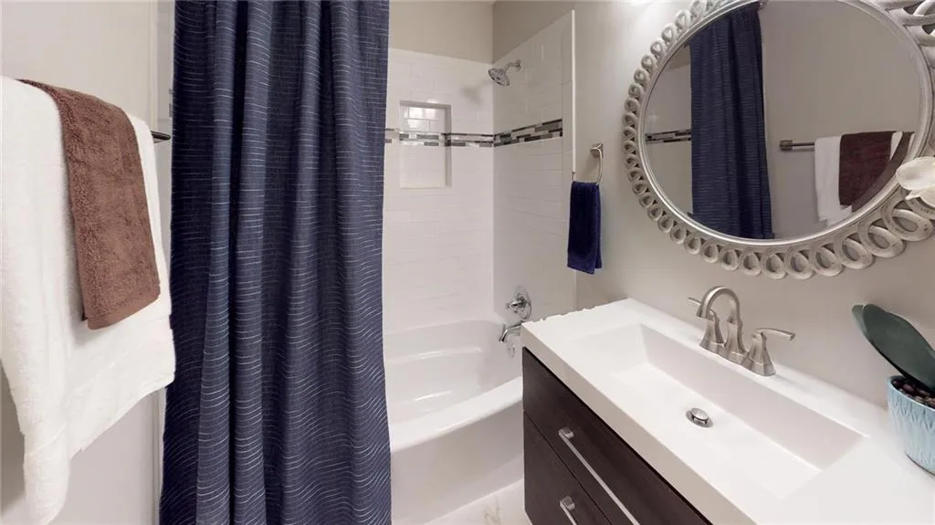 305 Winding River Drive Unit B, Atlanta, Georgia 30350, 3 Bedrooms Bedrooms, ,2 BathroomsBathrooms,Residential,Sold,305 Winding River Drive Unit B,6101365