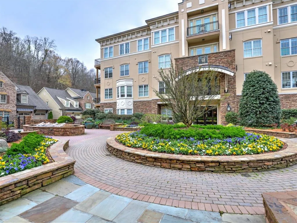 200 Riversedge Drive Unit 243, Atlanta, Georgia 30339, 3 Bedrooms Bedrooms, ,2 BathroomsBathrooms,Residential,Sold,200 Riversedge Drive Unit 243,6972098