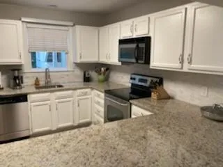 408 Abingdon Way Ne, Atlanta, Georgia 30328, 2 Bedrooms Bedrooms, ,2 BathroomsBathrooms,Residential,Sold,408 Abingdon Way Ne,7066161