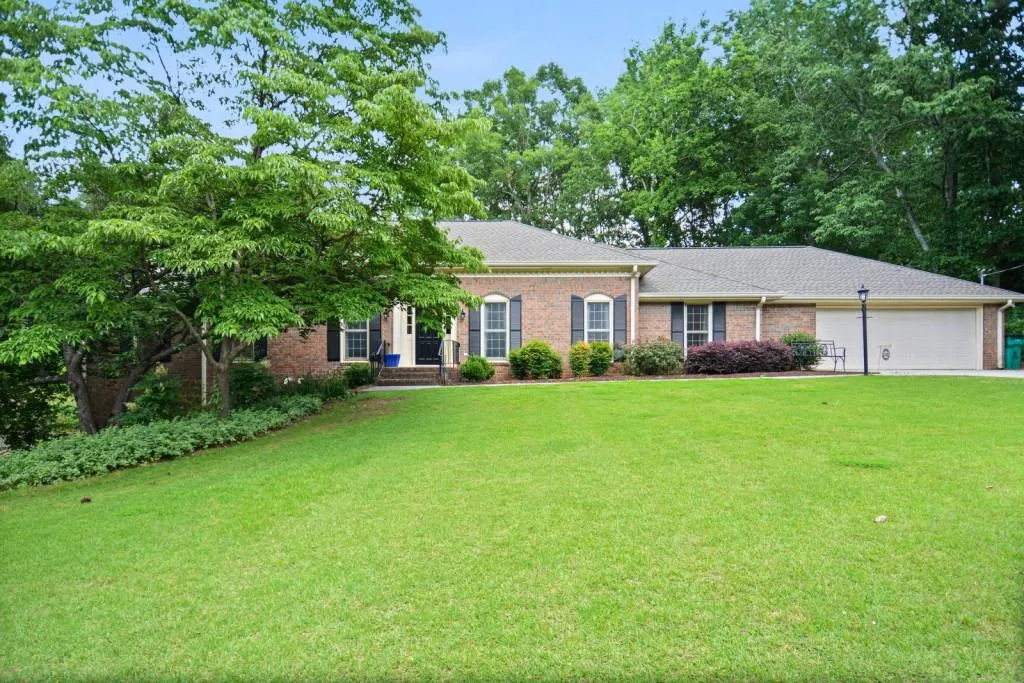430 Riverhill Drive, Sandy Springs, Georgia 30328, 4 Bedrooms Bedrooms, ,4 BathroomsBathrooms,Residential,Sold,430 Riverhill Drive,6815142