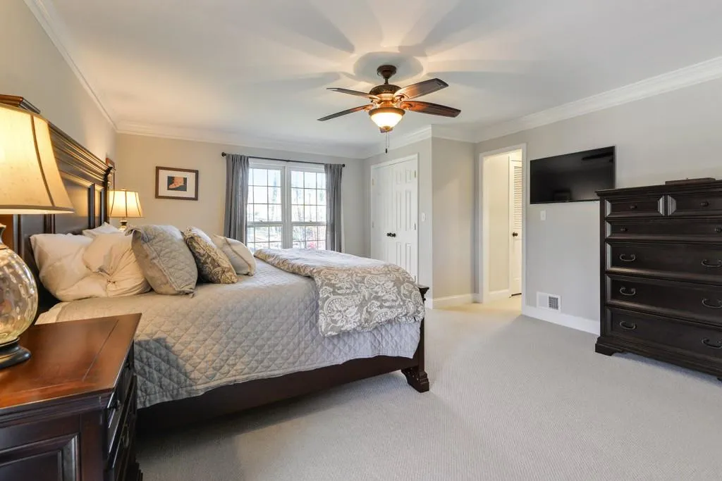 430 Riverhill Drive, Sandy Springs, Georgia 30328, 4 Bedrooms Bedrooms, ,4 BathroomsBathrooms,Residential,Sold,430 Riverhill Drive,6815142