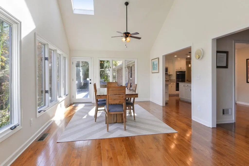 430 Riverhill Drive, Sandy Springs, Georgia 30328, 4 Bedrooms Bedrooms, ,4 BathroomsBathrooms,Residential,Sold,430 Riverhill Drive,6815142