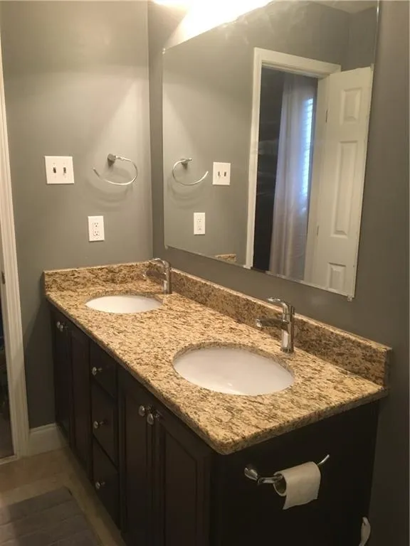 6980 Roswell Road Unit F5, Atlanta, Georgia 30328, 3 Bedrooms Bedrooms, ,2 BathroomsBathrooms,Residential,Sold,6980 Roswell Road Unit F5,5962084