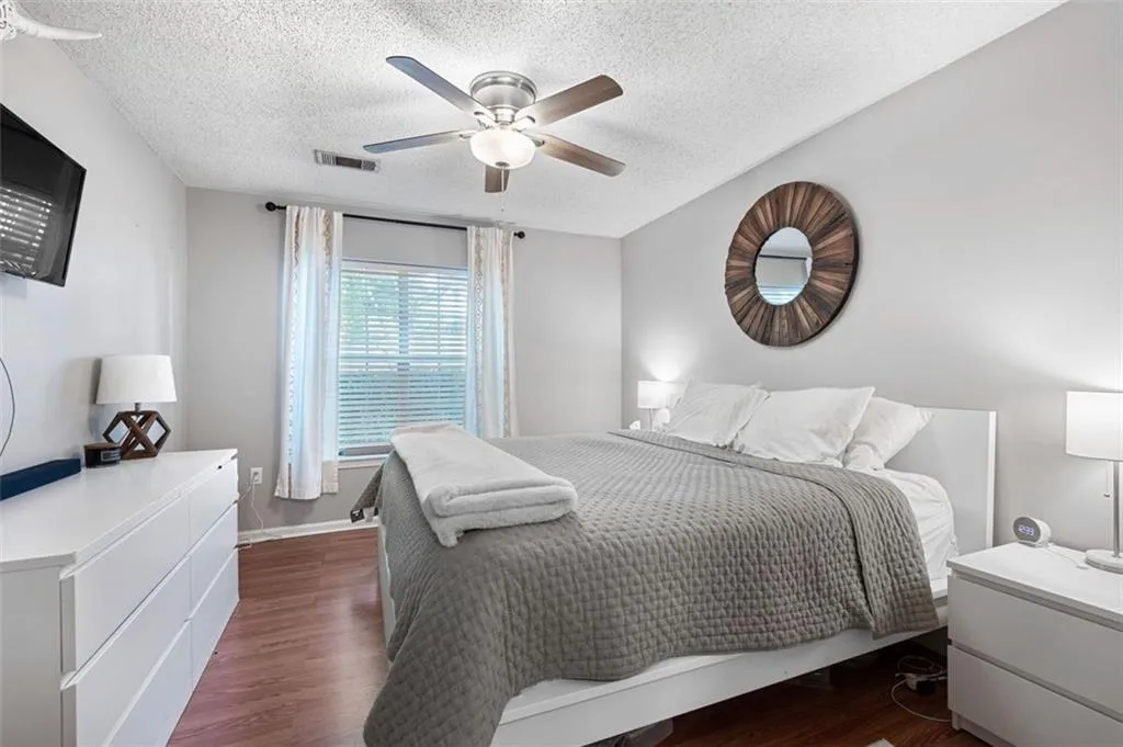 3655 Habersham Road Ne Unit B149, Atlanta, Georgia 30305, 2 Bedrooms Bedrooms, ,2 BathroomsBathrooms,Residential,Sold,3655 Habersham Road Ne Unit B149,7047395