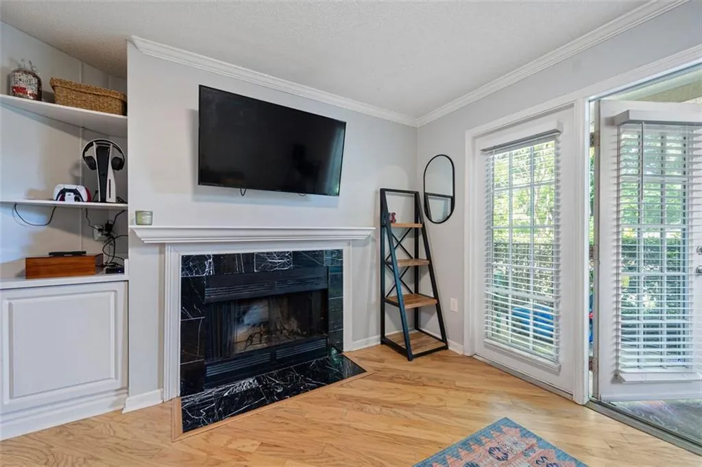 3655 Habersham Road Ne Unit B149, Atlanta, Georgia 30305, 2 Bedrooms Bedrooms, ,2 BathroomsBathrooms,Residential,Sold,3655 Habersham Road Ne Unit B149,7047395