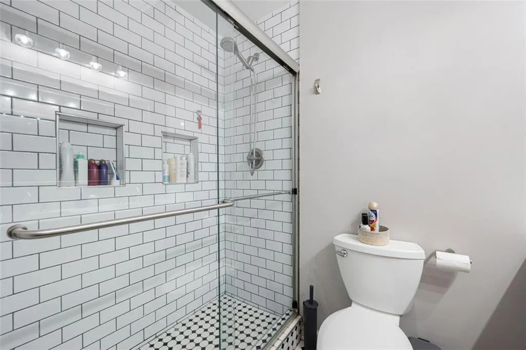3655 Habersham Road Ne Unit B149, Atlanta, Georgia 30305, 2 Bedrooms Bedrooms, ,2 BathroomsBathrooms,Residential,Sold,3655 Habersham Road Ne Unit B149,7047395