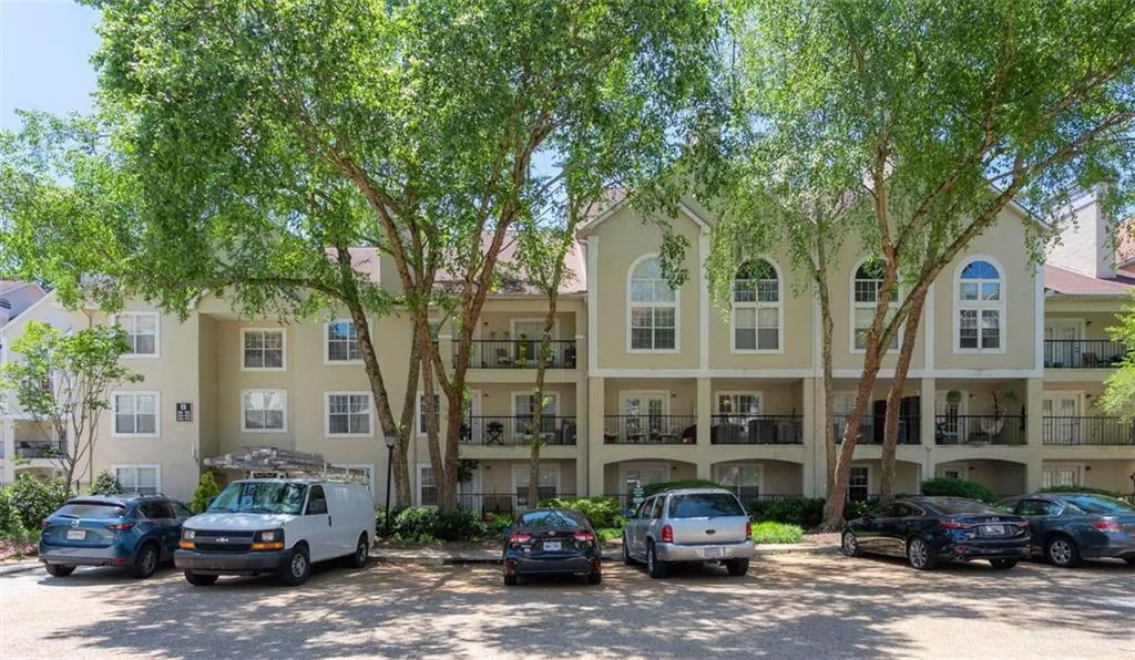 3655 Habersham Road Ne Unit B149, Atlanta, Georgia 30305, 2 Bedrooms Bedrooms, ,2 BathroomsBathrooms,Residential,Sold,3655 Habersham Road Ne Unit B149,7047395