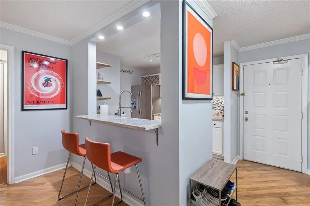 3655 Habersham Road Ne Unit B149, Atlanta, Georgia 30305, 2 Bedrooms Bedrooms, ,2 BathroomsBathrooms,Residential,Sold,3655 Habersham Road Ne Unit B149,7047395
