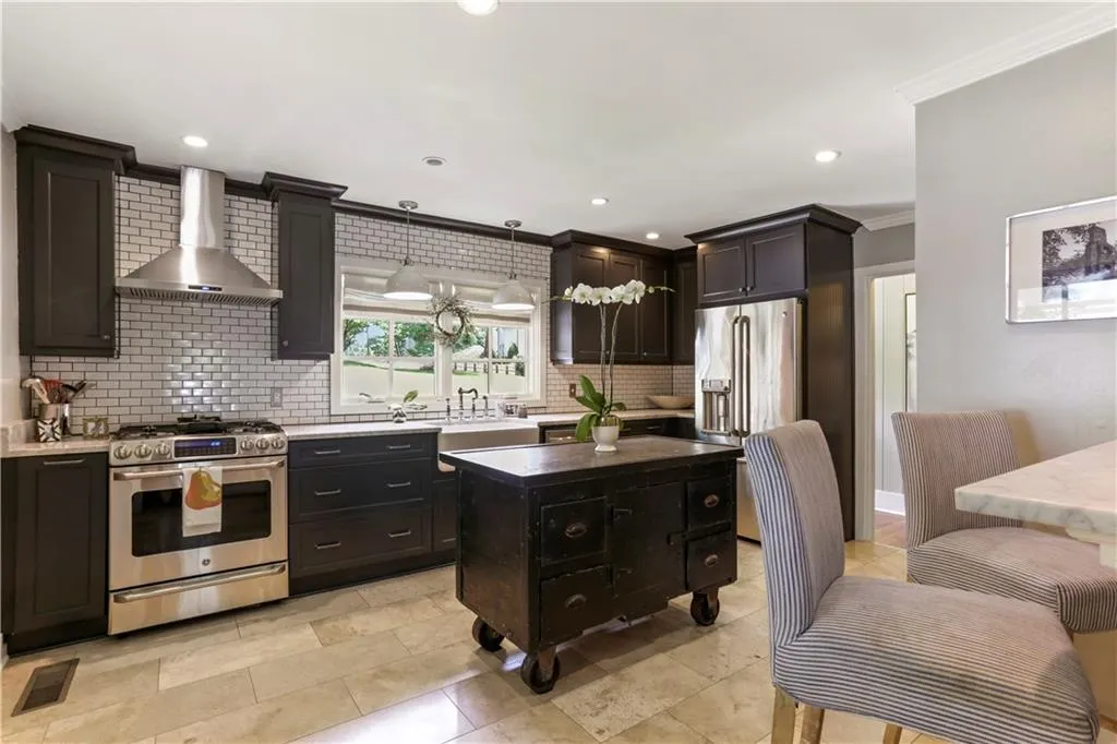 4608 Dalmer Road, Atlanta, Georgia 30342, 4 Bedrooms Bedrooms, ,3 BathroomsBathrooms,Residential,Sold,4608 Dalmer Road,6630023