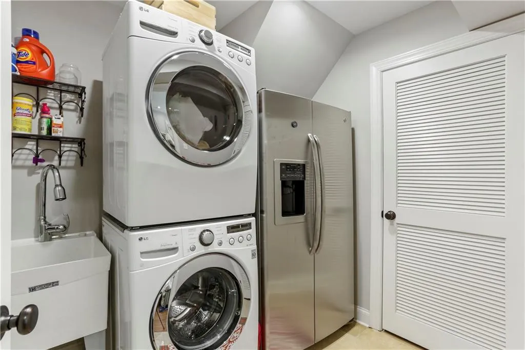 4608 Dalmer Road, Atlanta, Georgia 30342, 4 Bedrooms Bedrooms, ,3 BathroomsBathrooms,Residential,Sold,4608 Dalmer Road,6630023