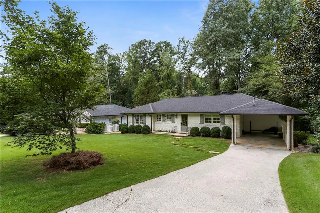 4608 Dalmer Road, Atlanta, Georgia 30342, 4 Bedrooms Bedrooms, ,3 BathroomsBathrooms,Residential,Sold,4608 Dalmer Road,6630023