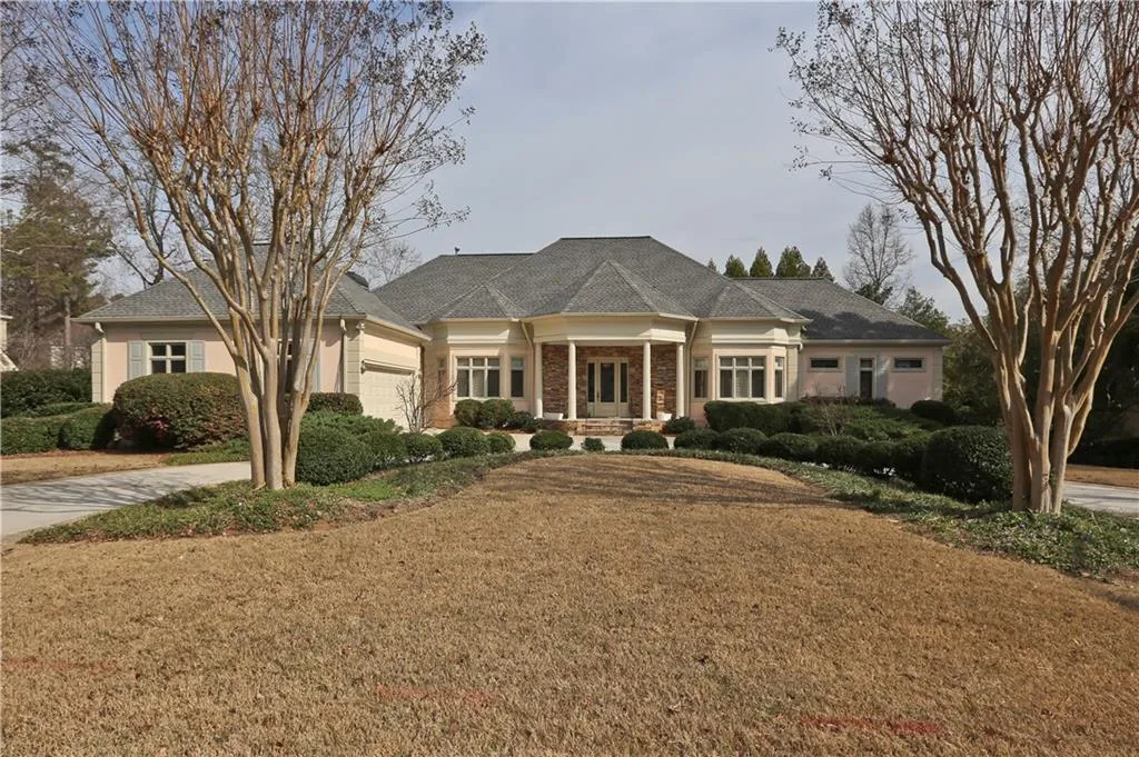 195 Helmsley Drive, Atlanta, Georgia 30327, 4 Bedrooms Bedrooms, ,4 BathroomsBathrooms,Residential,Sold,195 Helmsley Drive,5811579