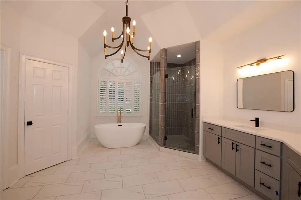4475 Crestwicke Pointe, Sandy Springs, Georgia 30319, 5 Bedrooms Bedrooms, ,4 BathroomsBathrooms,Residential,Sold,4475 Crestwicke Pointe,7104565