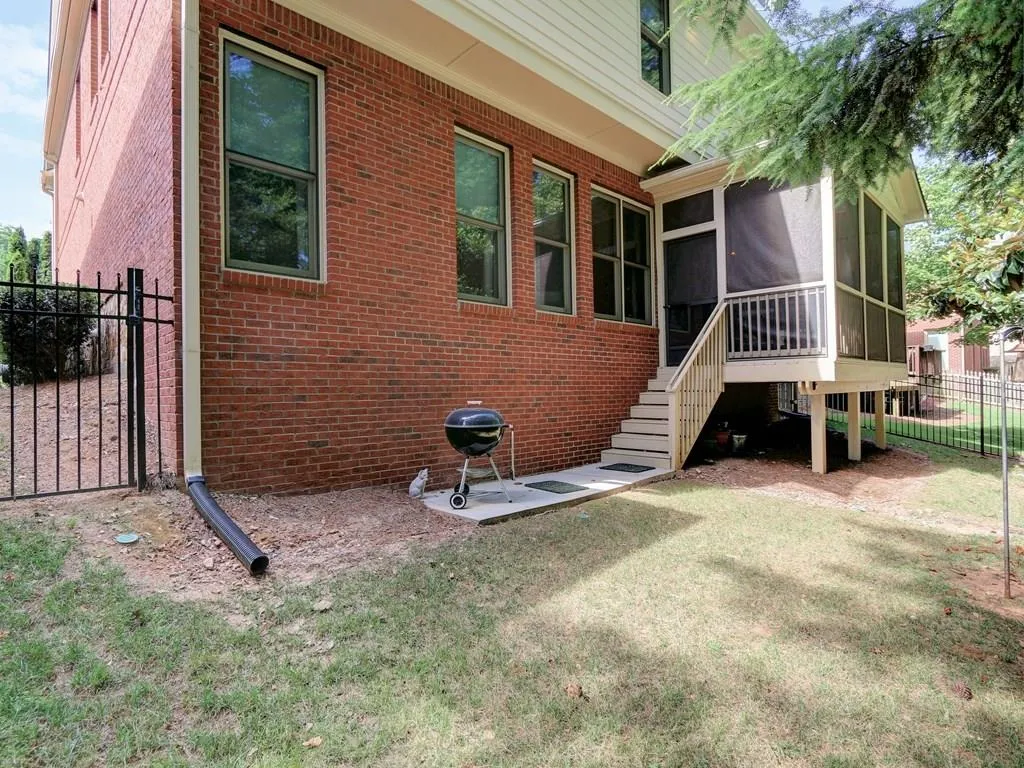 236 Mount Vernon Cove, Sandy Springs, Georgia 30328, 5 Bedrooms Bedrooms, ,5 BathroomsBathrooms,Residential,Sold,236 Mount Vernon Cove,5684044