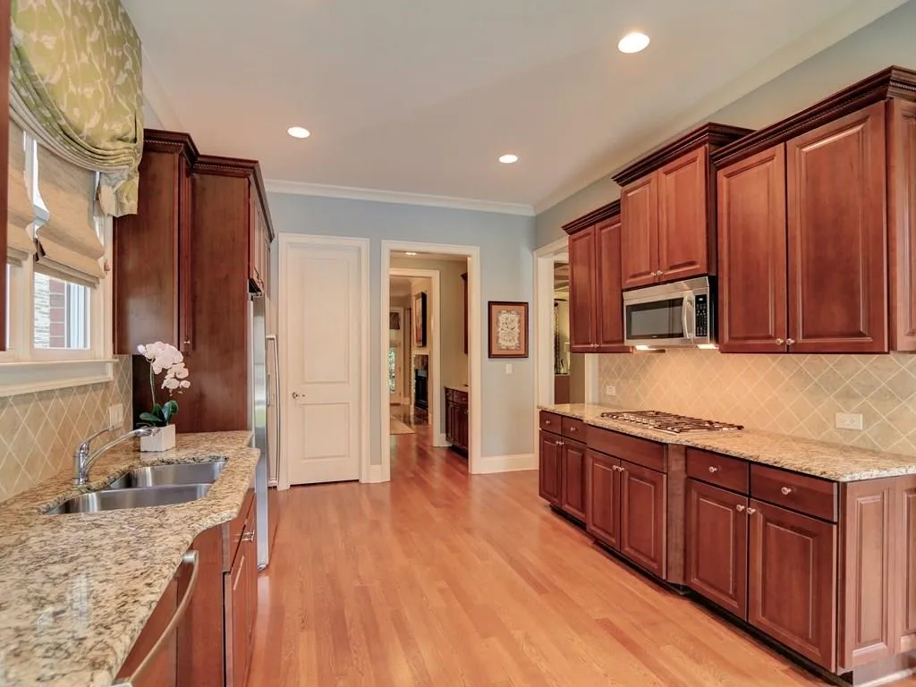 236 Mount Vernon Cove, Sandy Springs, Georgia 30328, 5 Bedrooms Bedrooms, ,5 BathroomsBathrooms,Residential,Sold,236 Mount Vernon Cove,5684044
