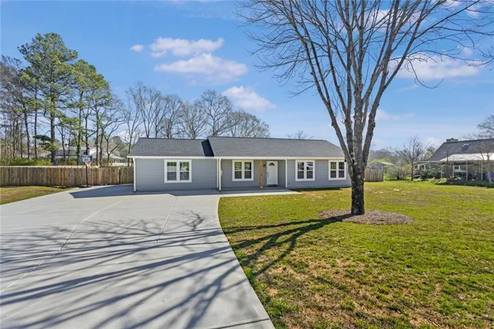 2001 Raymonds Drive, Loganville, Georgia 30052