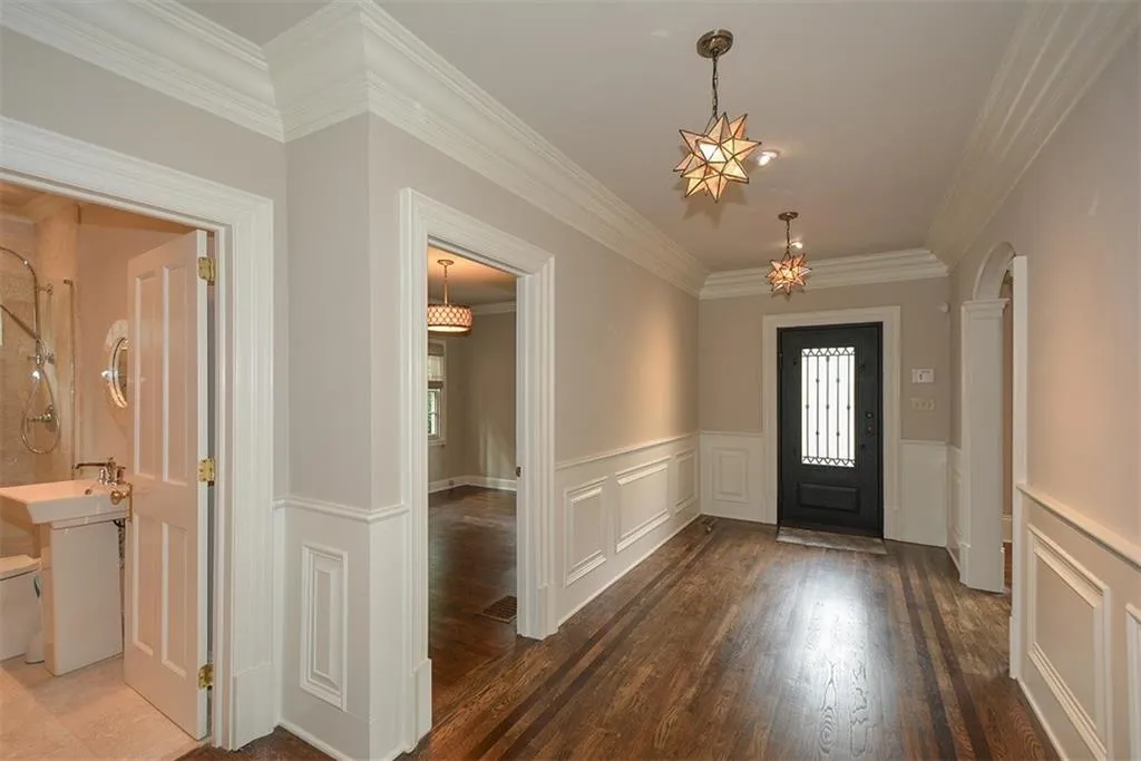 683 Greenview Avenue, Atlanta, Georgia 30305, 5 Bedrooms Bedrooms, ,5 BathroomsBathrooms,Residential,Sold,683 Greenview Avenue,5899339
