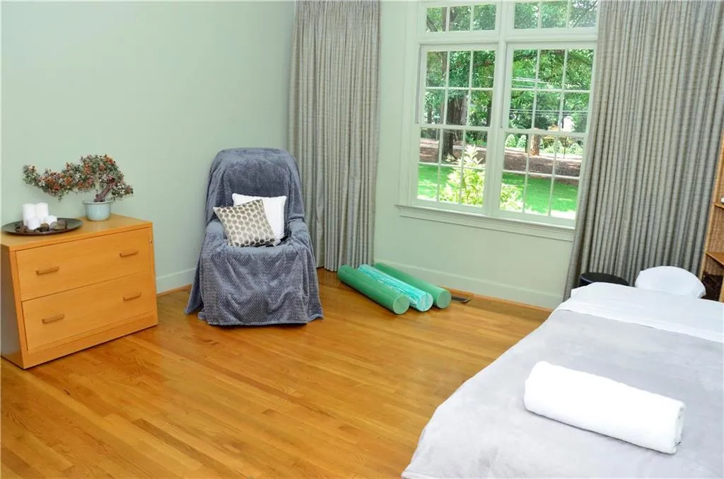 98 Mount Paran Road, Sandy Springs, Georgia 30327, 4 Bedrooms Bedrooms, ,4 BathroomsBathrooms,Residential,Sold,98 Mount Paran Road,6570957