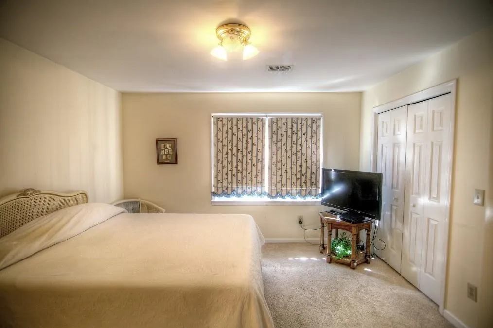 230 Wessex Court, Sandy Springs, Georgia 30328, 4 Bedrooms Bedrooms, ,3 BathroomsBathrooms,Residential,Sold,230 Wessex Court,5647582