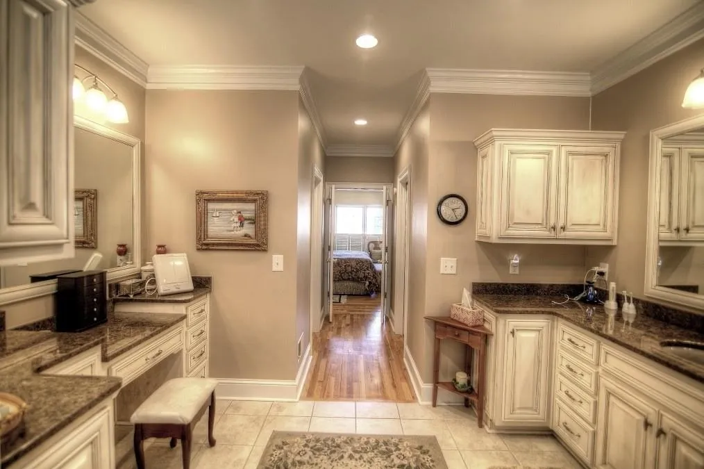 230 Wessex Court, Sandy Springs, Georgia 30328, 4 Bedrooms Bedrooms, ,3 BathroomsBathrooms,Residential,Sold,230 Wessex Court,5647582