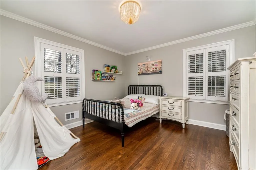 450 Glencourtney Drive, Atlanta, Georgia 30328, 5 Bedrooms Bedrooms, ,3 BathroomsBathrooms,Residential,Sold,450 Glencourtney Drive,7194815