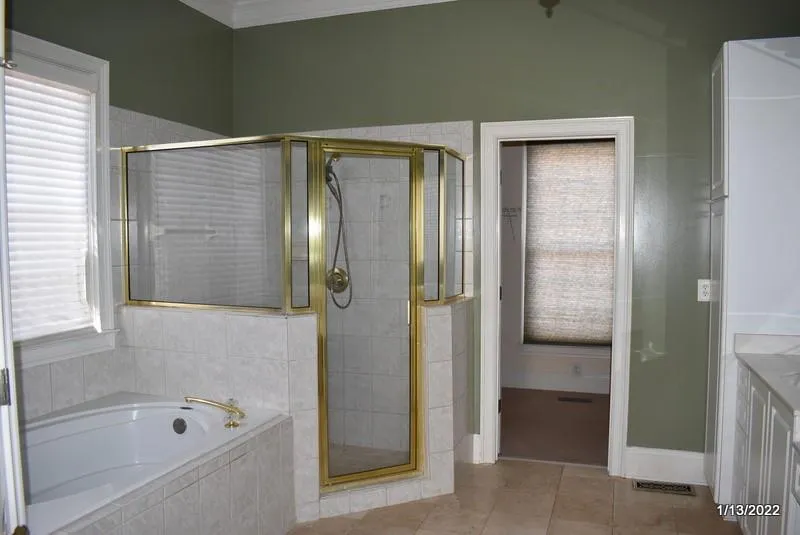 1195 Spalding Drive, Sandy Springs, Georgia 30350, 4 Bedrooms Bedrooms, ,3 BathroomsBathrooms,Residential,Sold,1195 Spalding Drive,7005376