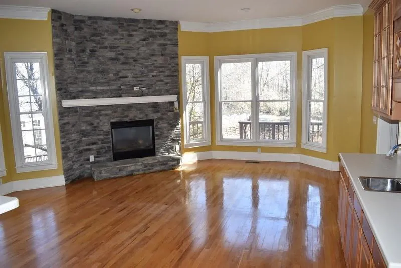 1195 Spalding Drive, Sandy Springs, Georgia 30350, 4 Bedrooms Bedrooms, ,3 BathroomsBathrooms,Residential,Sold,1195 Spalding Drive,7005376