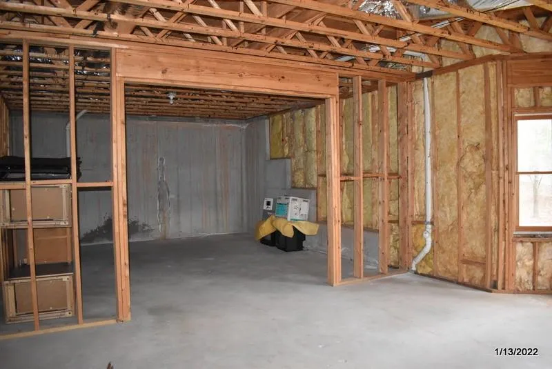 1195 Spalding Drive, Sandy Springs, Georgia 30350, 4 Bedrooms Bedrooms, ,3 BathroomsBathrooms,Residential,Sold,1195 Spalding Drive,7005376