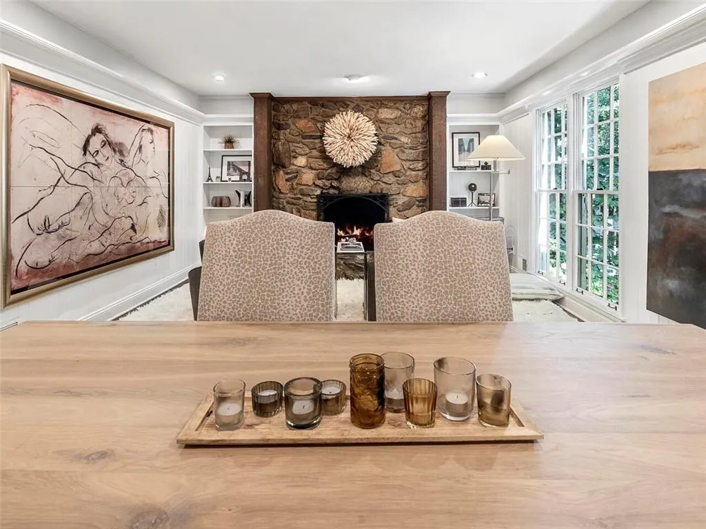 6275 River Overlook Drive, Sandy Springs, Georgia 30328, 4 Bedrooms Bedrooms, ,2 BathroomsBathrooms,Residential,Sold,6275 River Overlook Drive,6934715