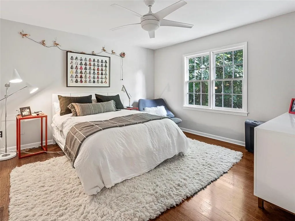 6275 River Overlook Drive, Sandy Springs, Georgia 30328, 4 Bedrooms Bedrooms, ,2 BathroomsBathrooms,Residential,Sold,6275 River Overlook Drive,6934715